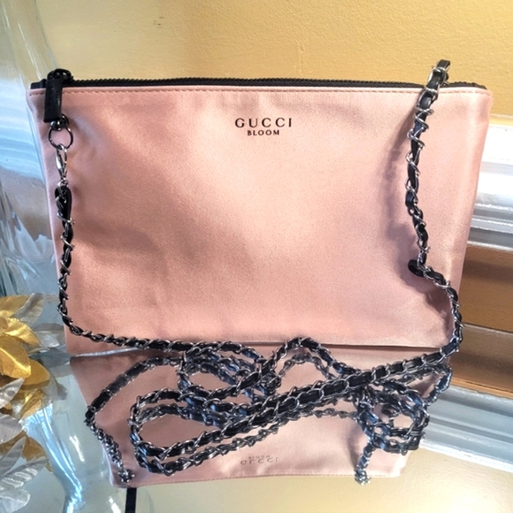 Gucci - Picture 4 of 17